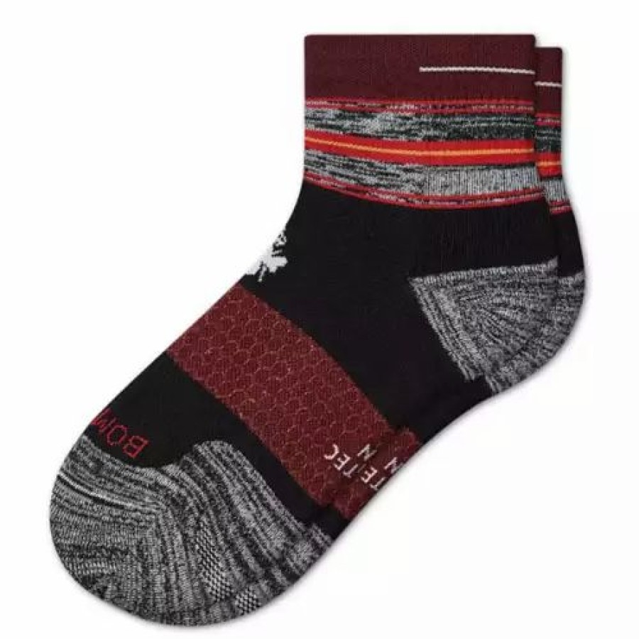 Clothing * | Men'S Bombas Running Quarter Socks Wine Red